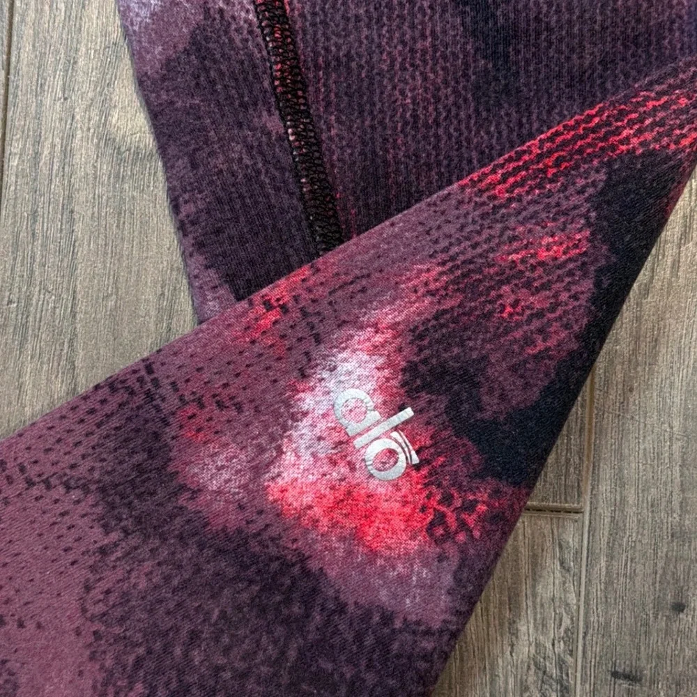 Alo Yoga Airbrush Leggings Red Black Purple Abstract Brushstroke‎ Print Womens M